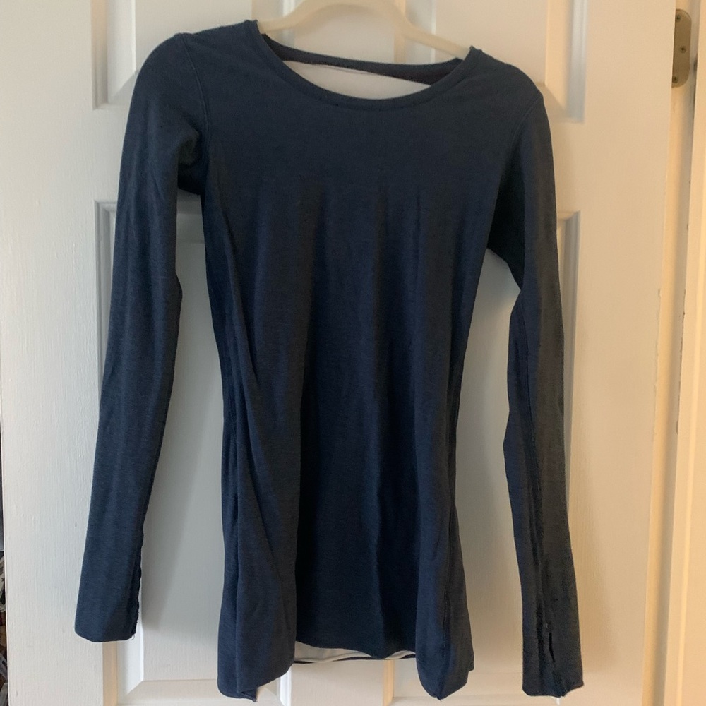 Lululemon reversible Long sleeve shirt